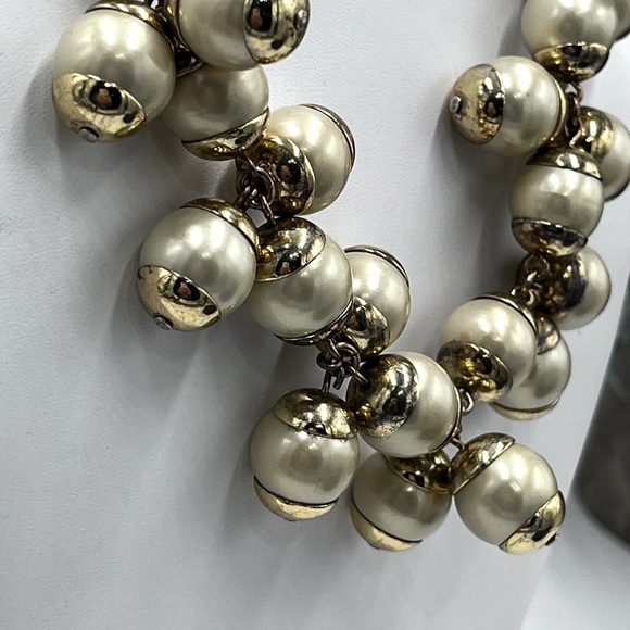 J. Crew Off White Faux Pearl Gold Tone Cluster Necklace Metal Spacers - Picture 5 of 11